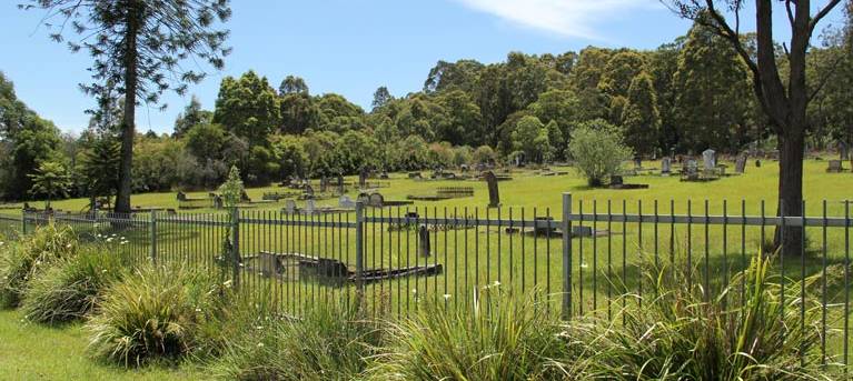 Minmi Cemetery Walk 1km Blue Gum Hills Regional Park Nsw Trail Hiking Australia